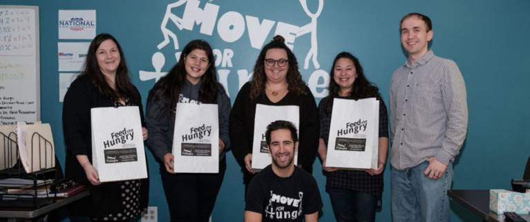 Mazda Move for Hunger Volunteers 