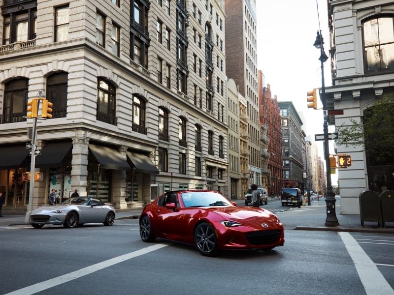 What Is a Blind Spot Monitor in a Car? – Mazda MX-5 Miata Sports Car What Is a Blind Spot Monitor in a Car? – Mazda MX-5 Miata Sports Car