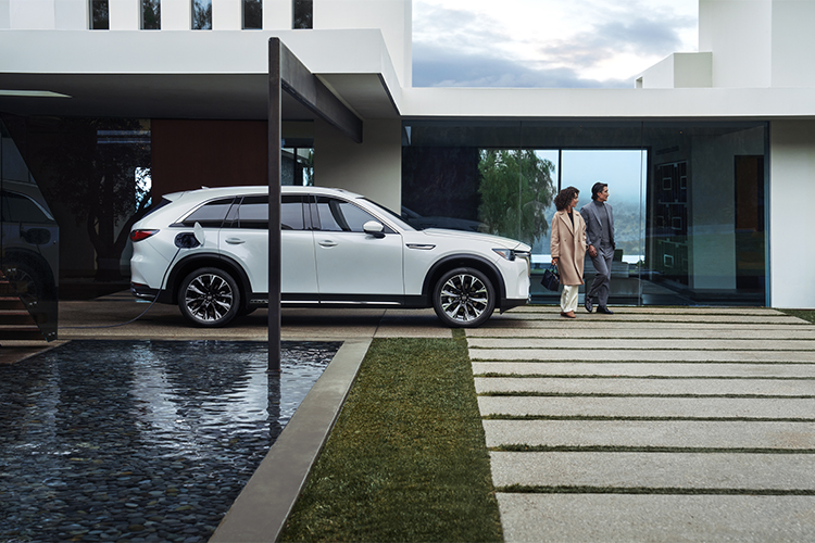 What is a Plug in Hybrid & How Does it Work? – Mazda CX 90 PHEV