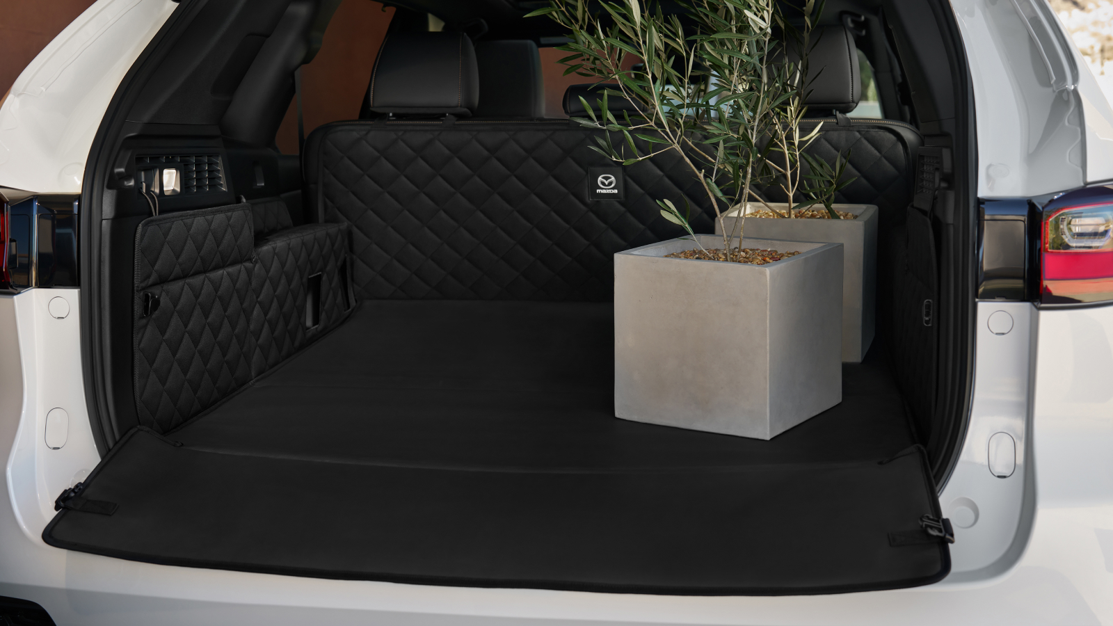 Mazda CX-70 PHEV – Cargo Space