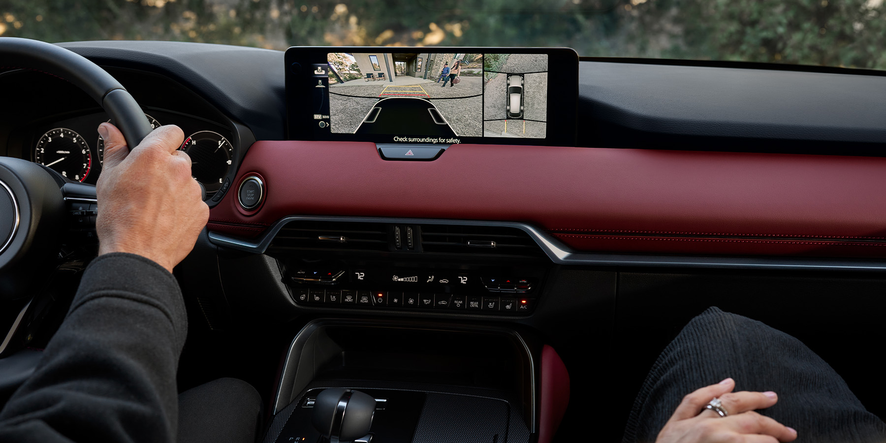 Mazda CX-70 PHEV – 360º View Monitor with See-Through Trailer Hitch View