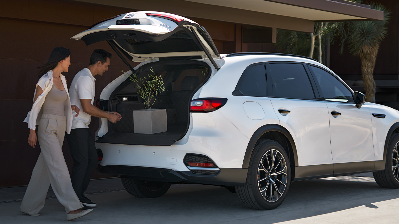 Mazda CX-70 PHEV – Cargo Capacity