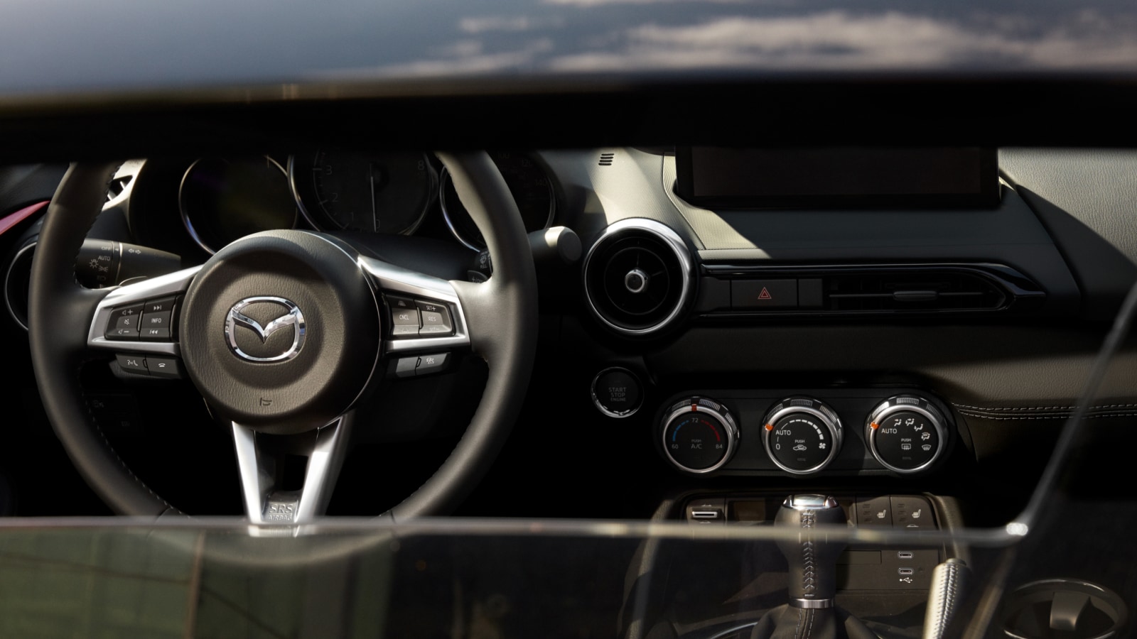 2025 Mazda MX-5 Miata RF Roadster – Dashboard & Steering Wheel