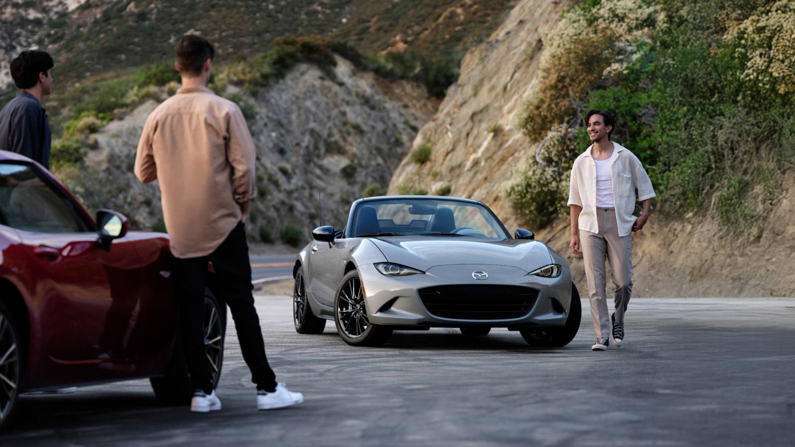 2025 Mazda MX-5 Miata Roadster – Eye-Catching Design