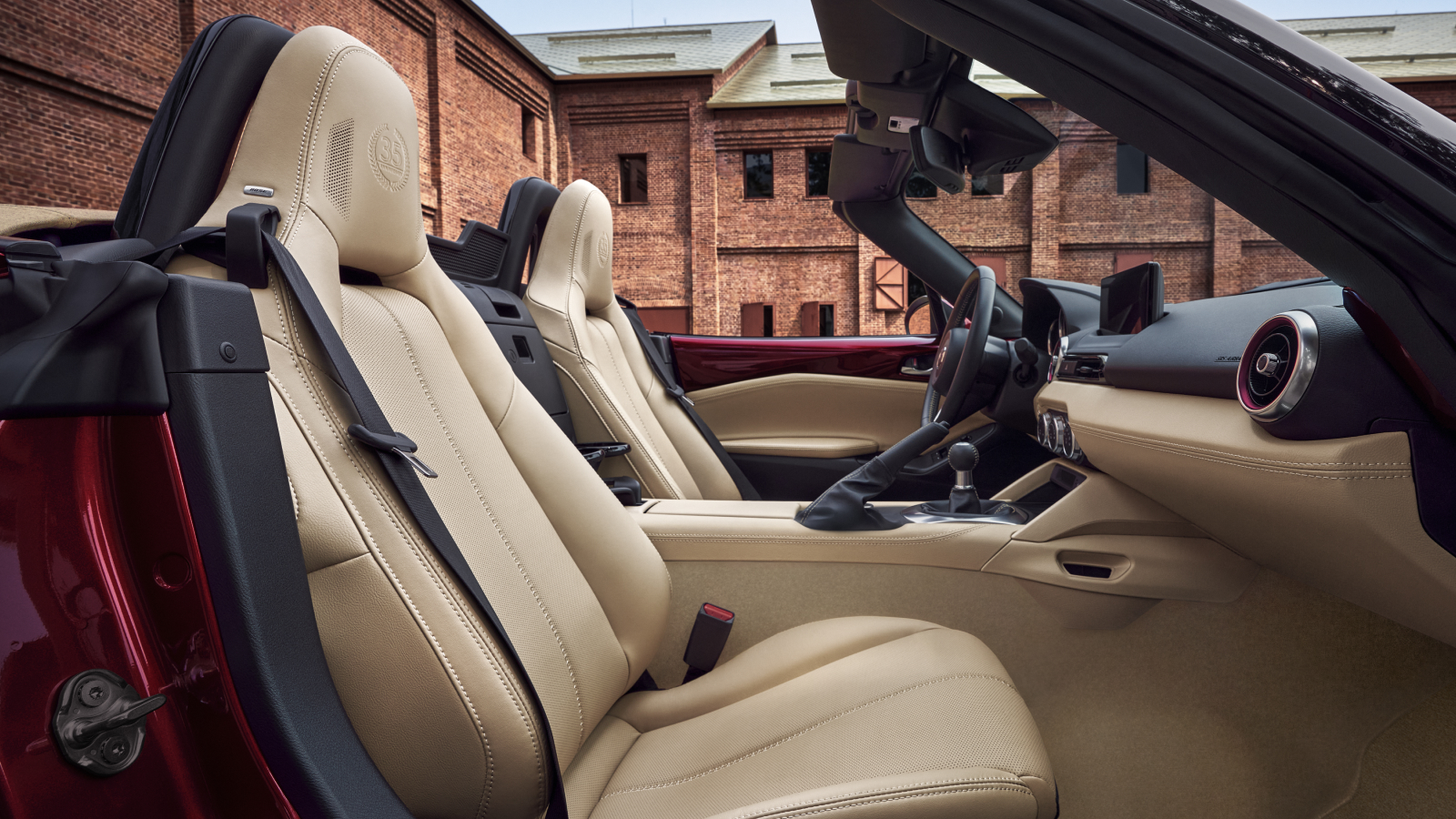 2025 Mazda MX-5 Miata 35th Anniversary Edition – Tan Nappa Leather Interior