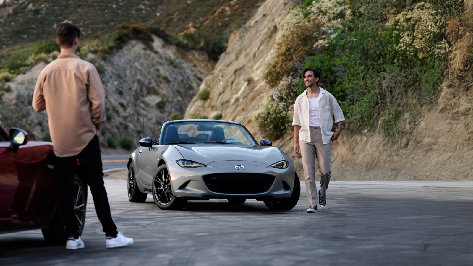 2025 Mazda MX-5 Miata Roadster – Eye-Catching Design