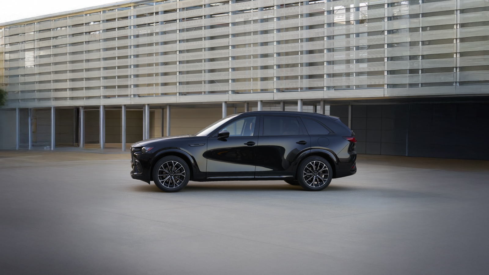 Mazda CX-70 – Profile View